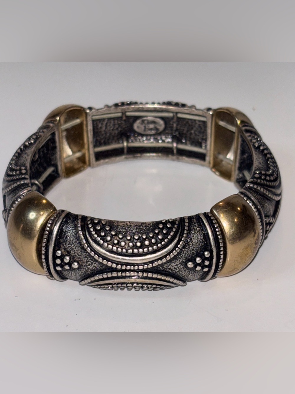 2000s Chunky Two Tone Lia Sophia Kiam Family Stretchy Bracelet‎ (Lady Remington)